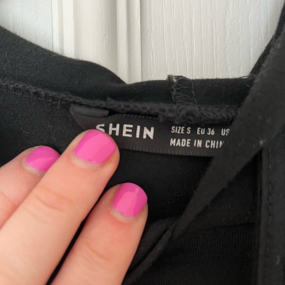 SHEIN Sleeveless Dress with Hood - Picture 5 of 6